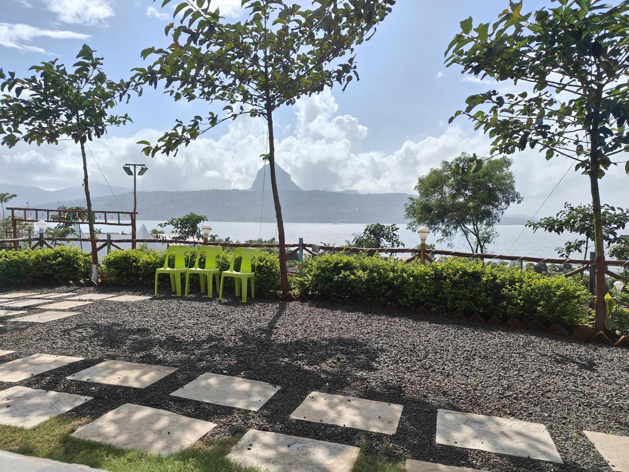 Shelby Pawana Lake Cottages & Camping Tents Lonavala Exteriör bild