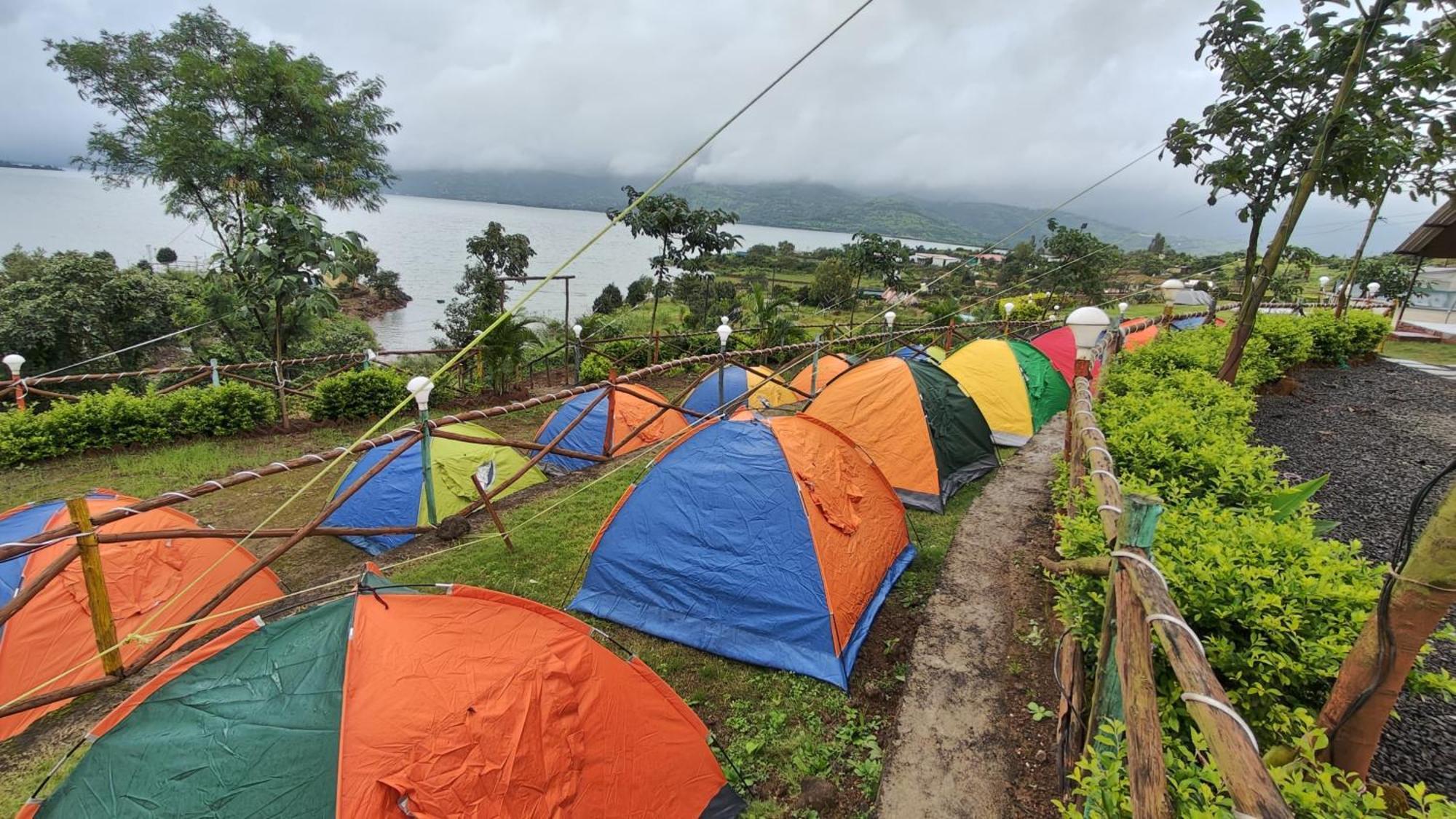Shelby Pawana Lake Cottages & Camping Tents Lonavala Exteriör bild
