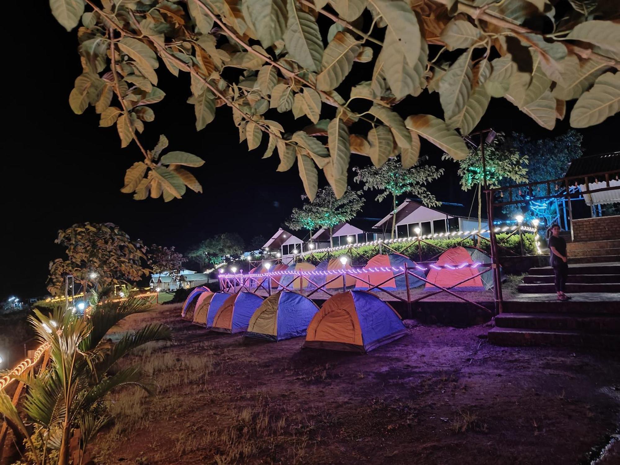 Shelby Pawana Lake Cottages & Camping Tents Lonavala Exteriör bild