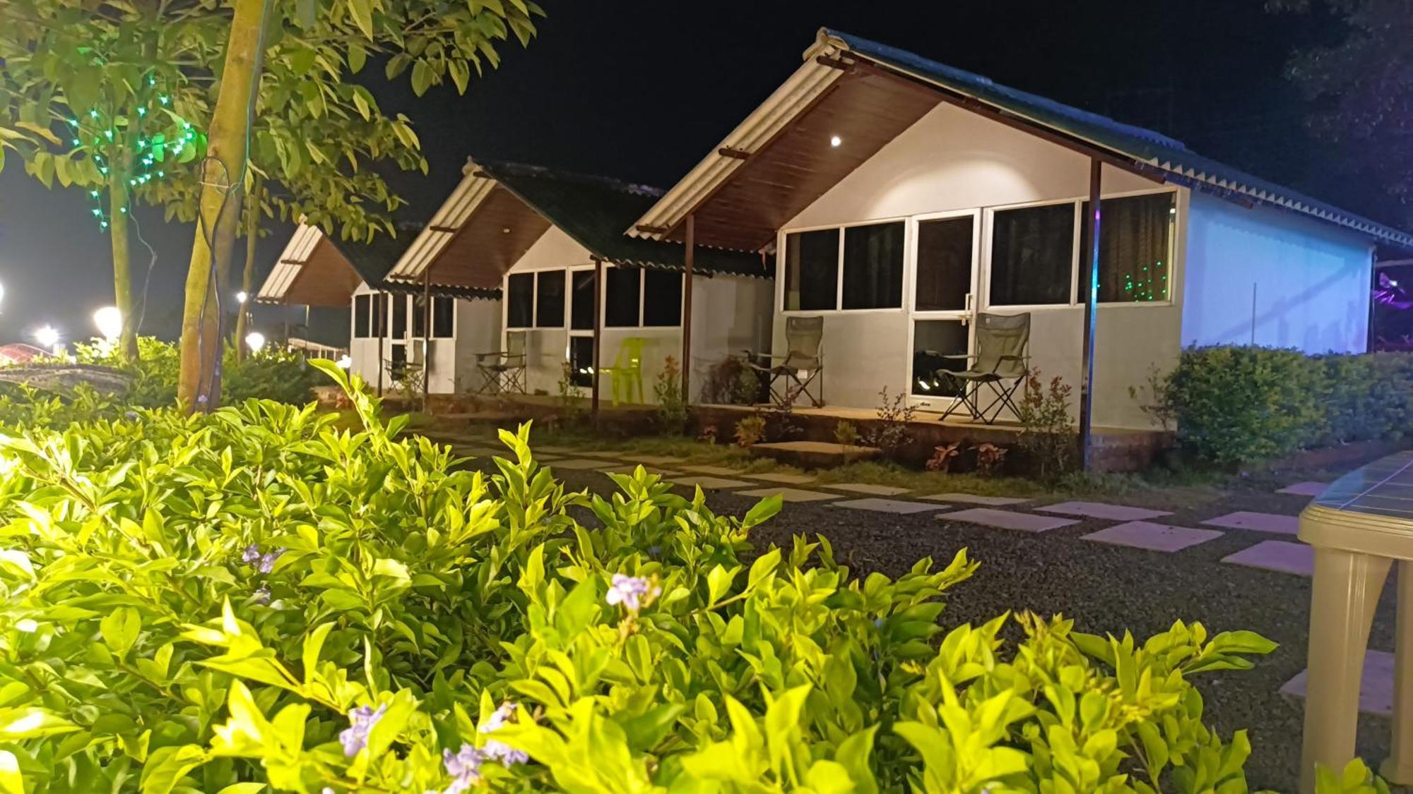 Shelby Pawana Lake Cottages & Camping Tents Lonavala Exteriör bild
